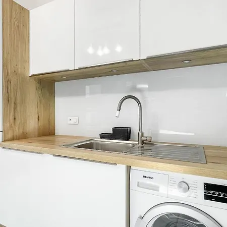 Homey Awesome - Proche Gare Et Tram - Centre-ville - Balcon Prive - Wifi Gratuit