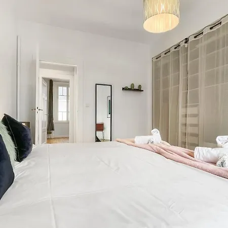 Homey Awesome - Proche Gare Et Tram - Centre-ville - Balcon Prive - Wifi Gratuit Apartment Annemasse
